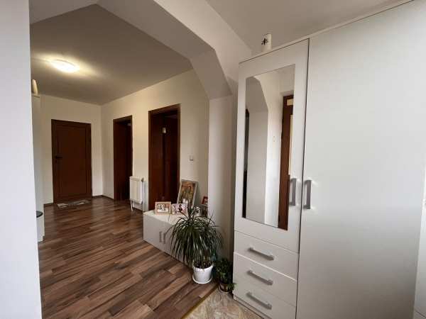 Продава къща, гр. нови пазар, област шумен