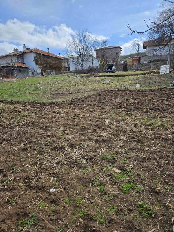 Продава парцел, с. кралев дол, област перник