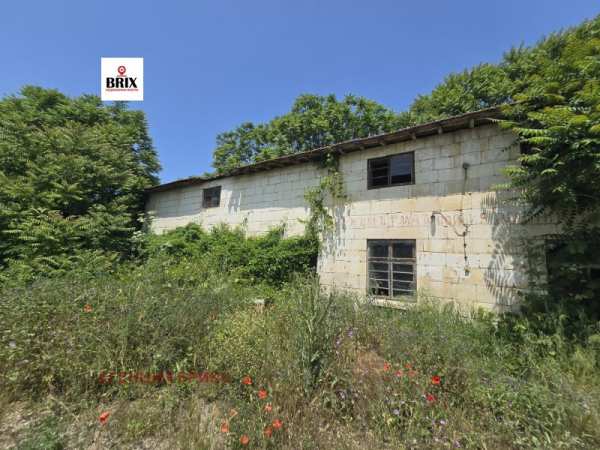 Продава склад, с. божичен, област русе