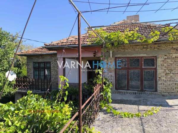 Продава къща, с. чернево, област варна