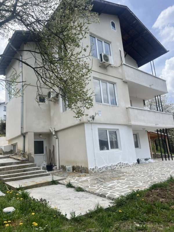 Продава къща, с. свидня, област софия област