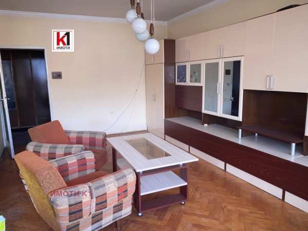 Продава 4-стаен, гр. пещера, област пазарджик