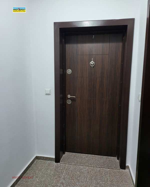 Продава 2-стаен, гр. пазарджик, устрем