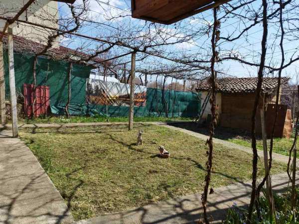Продава къща, с. коняво, област кюстендил