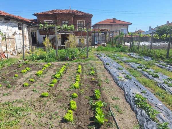 Продава къща, с. црънча, област пазарджик