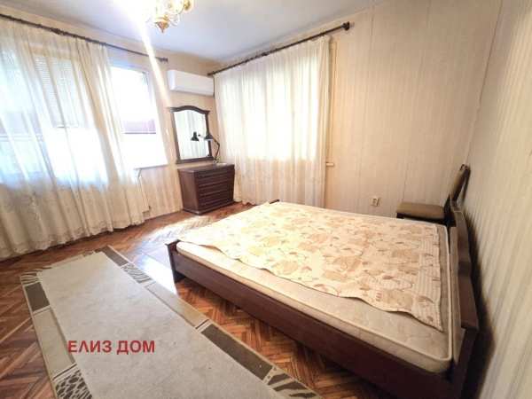 Продава 4-стаен, гр. варна, левски 2