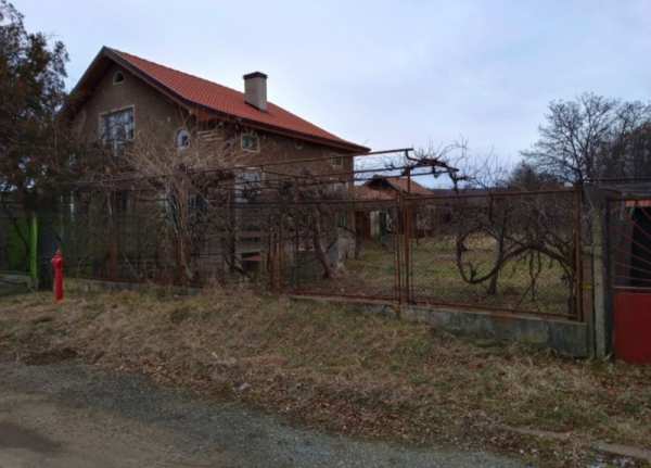 Продава  къща с. Долна Диканя, област Перник
      200 кв.м