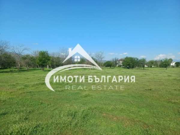 Продава  парцел с. Дъбене, област Пловдив
      1700 кв.м