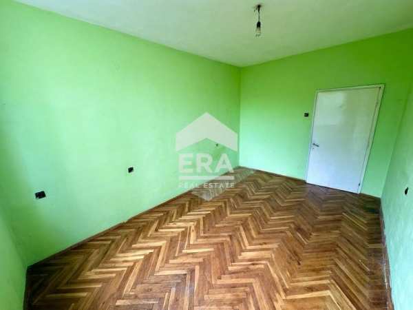Продава 3-стаен, гр. добрич, център