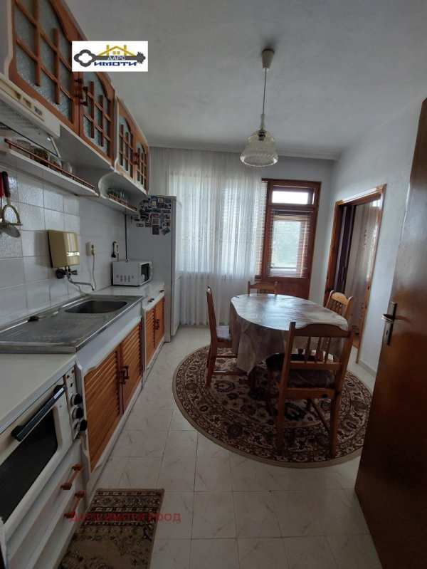 Продава етаж от къща, гр. раковски, област пловдив