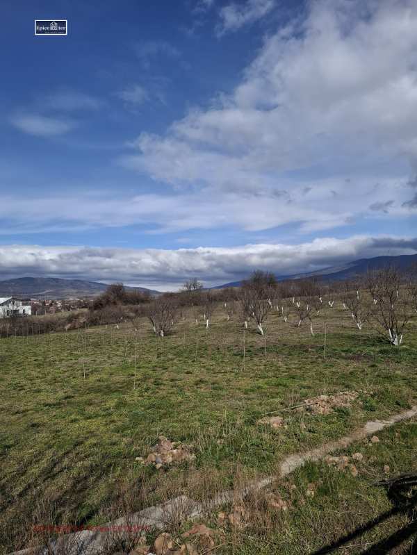 Продава парцел, гр. перник, църква