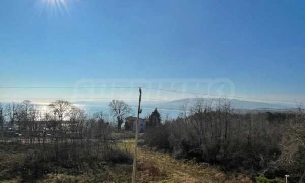 Продава 3-стаен, гр. бяла, област варна