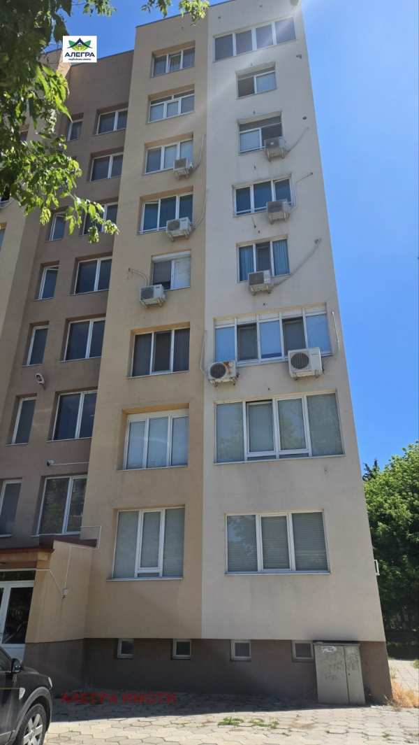 Продава 2-стаен, гр. пазарджик, център