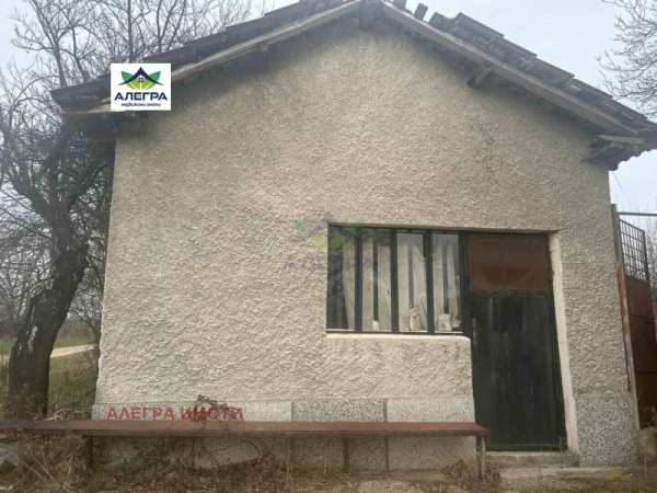 Продава  магазин с. Карабунар, област Пазарджик
      65 кв.м