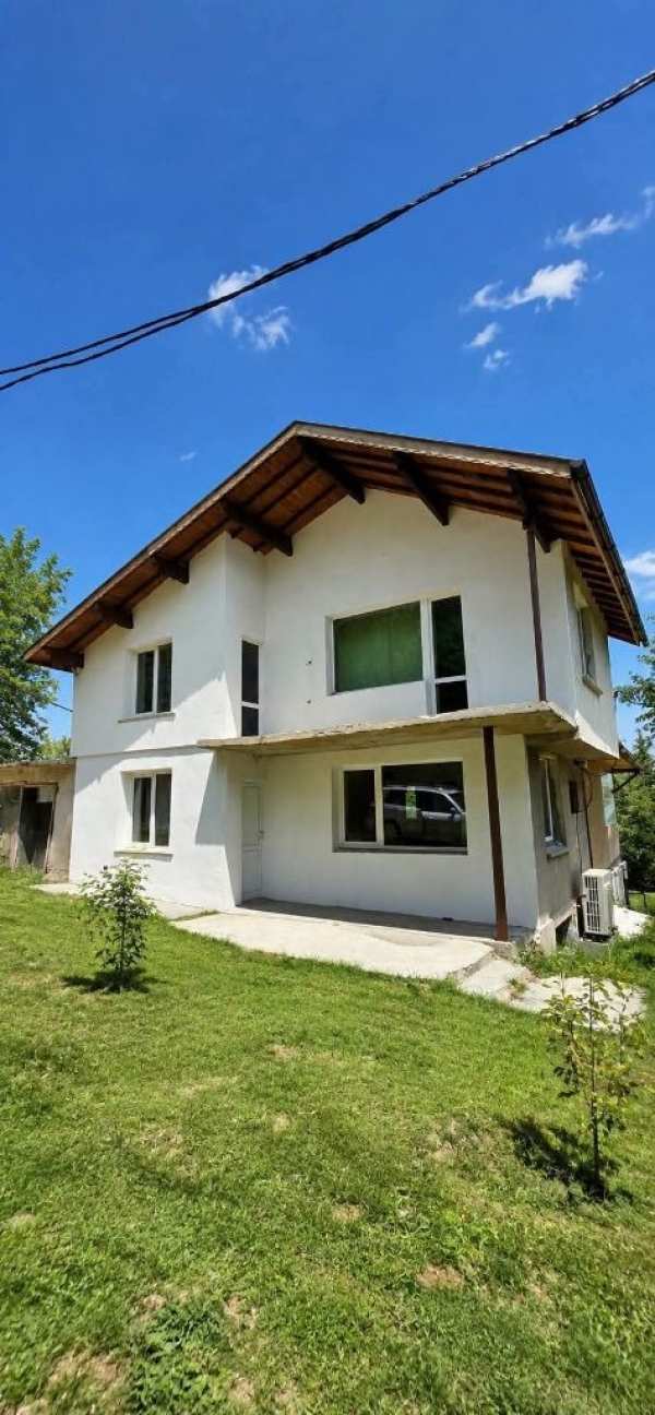 Продава къща, с. хераково, област софия област