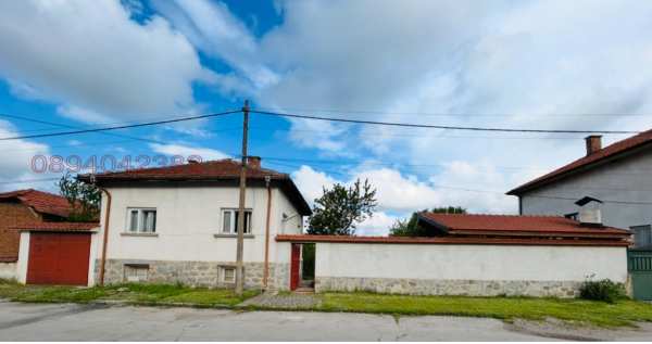 Продава къща, с. широки дол, област софия област
