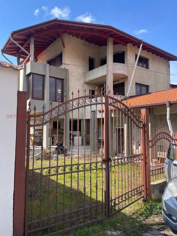Продава къща, гр. дупница, област кюстендил