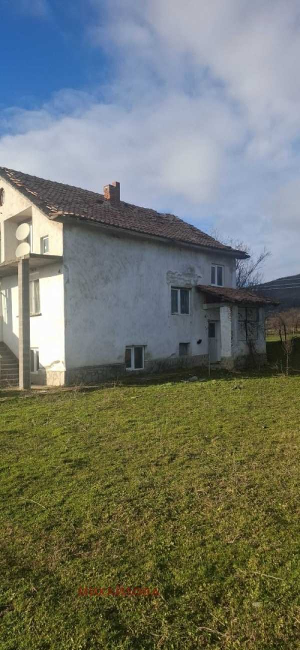 Продава къща, с. тъжа, област стара загора
