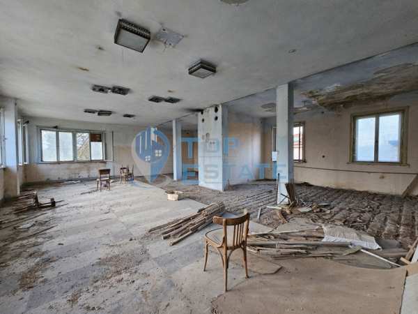 Продава  хотел с. Овча могила, област Велико Търново
      285 кв.м