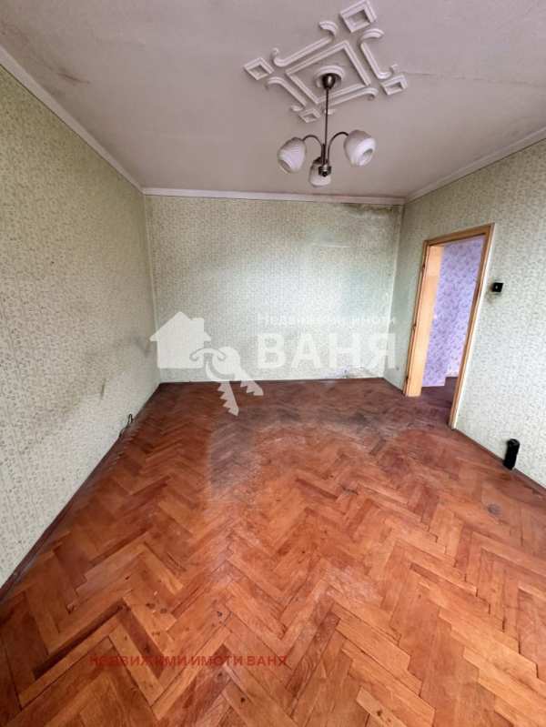 Продава 3-стаен, гр. карлово, област пловдив