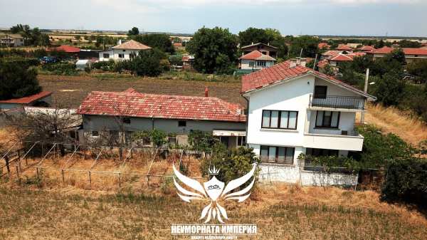 Продава къща, с. конуш, област пловдив