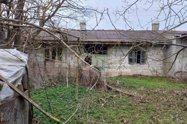 Продава пром. помещение, с. оборище, област варна