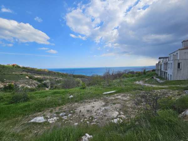 Продава парцел, гр. балчик, област добрич
