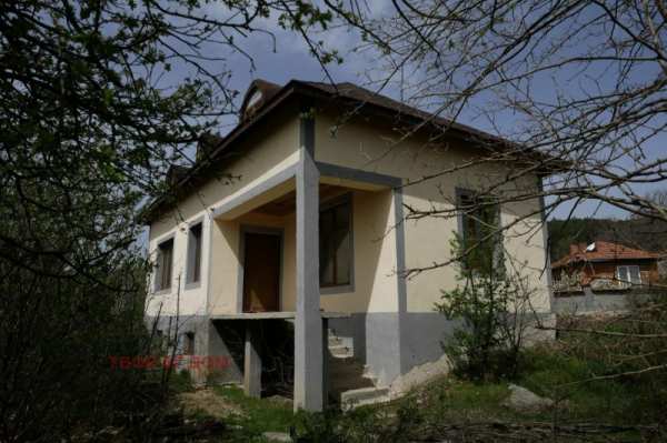 Продава  къща с. Подвис, област Бургас
      130 кв.м