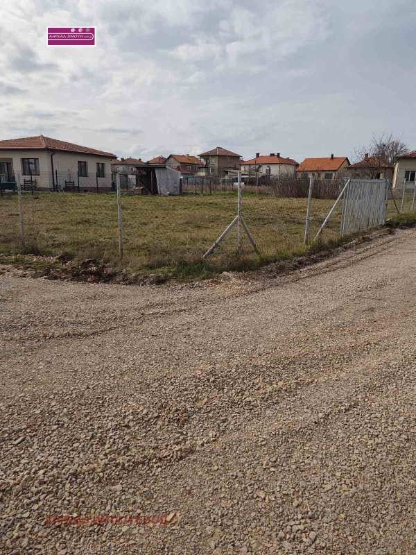 Продава парцел, с. петърч, област софия област