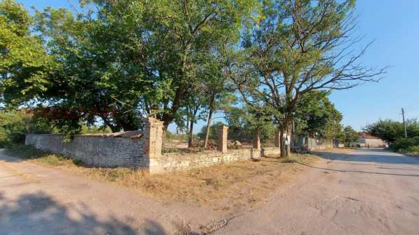 Продава парцел, с. здравец, област варна