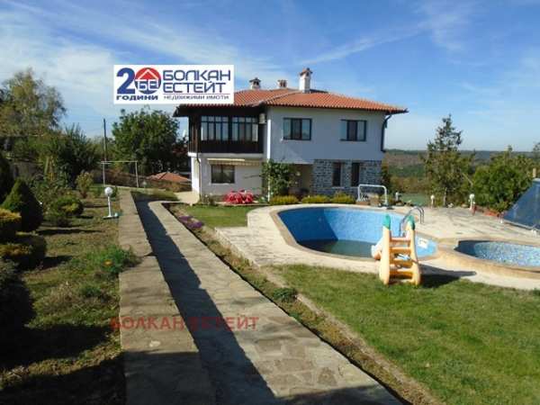 Продава  къща с. Арбанаси, област Велико Търново
      340 кв.м
