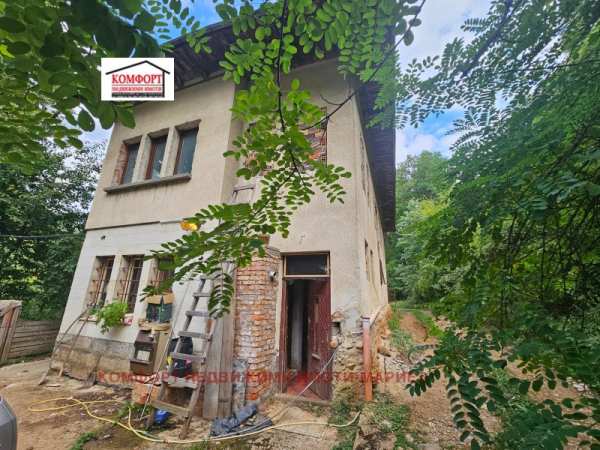 Продава къща, с. гложене, област ловеч