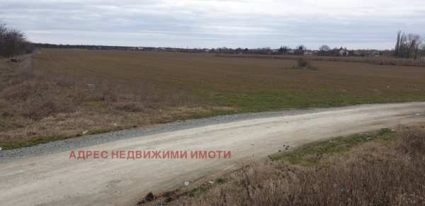 Продава  парцел с. Бъдеще, област Стара Загора
      12823 кв.м