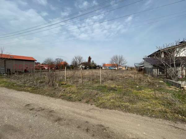 Продава парцел, с. горна митрополия, област плевен