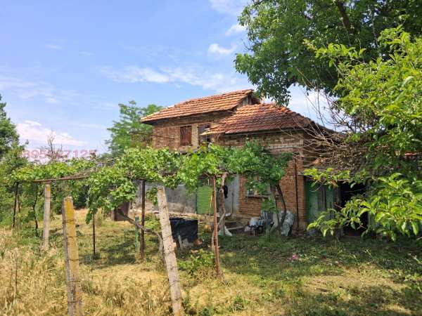 Продава вила, гр. разград, промишлена зона - изток