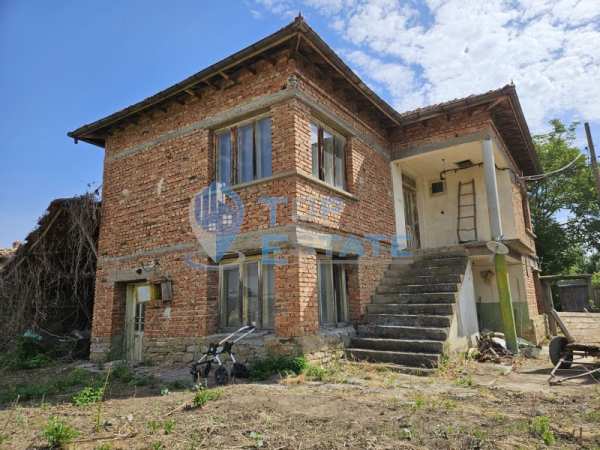 Продава  къща с. Джулюница, област Велико Търново
      80 кв.м
