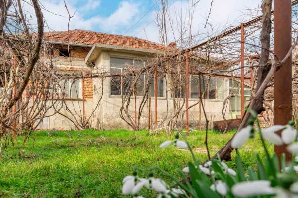 Продава къща, с. обнова, област плевен
