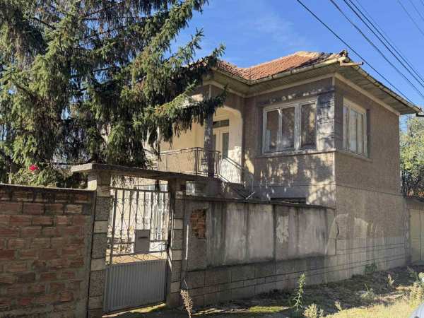Продава къща, с. поликраище, област велико търново