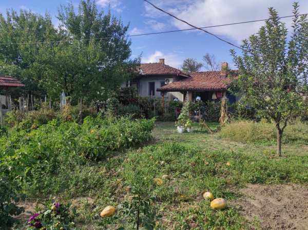 Продава къща, с. първомайци, област велико търново