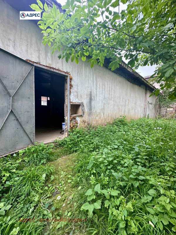 Продава склад, гр. троян, област ловеч