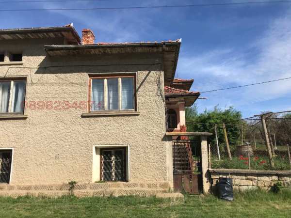 Продава  къща с. Голец, област Ловеч
      95 кв.м