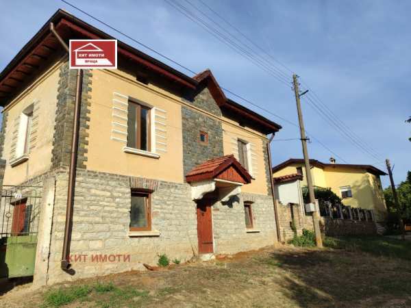 Продава къща, с. костелево, област враца
