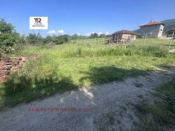 Продава парцел, с. кленовик, област перник