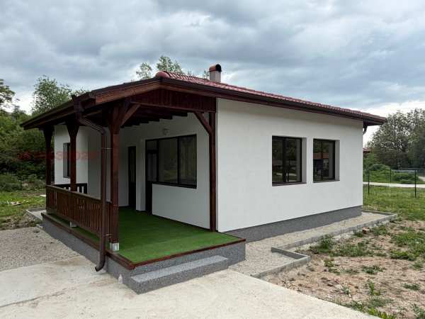 Продава къща, с. лесидрен, област ловеч