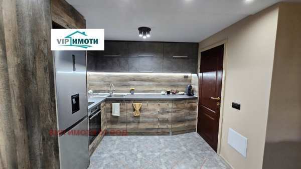 Продава 3-стаен, гр. ловеч, широк център