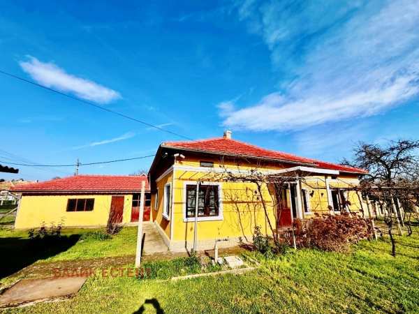 Продава къща, с. люляково, област добрич