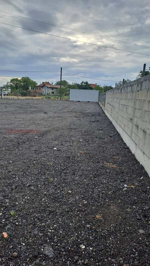 Дава под наем гараж, паркомясто, с. калековец, област пловдив