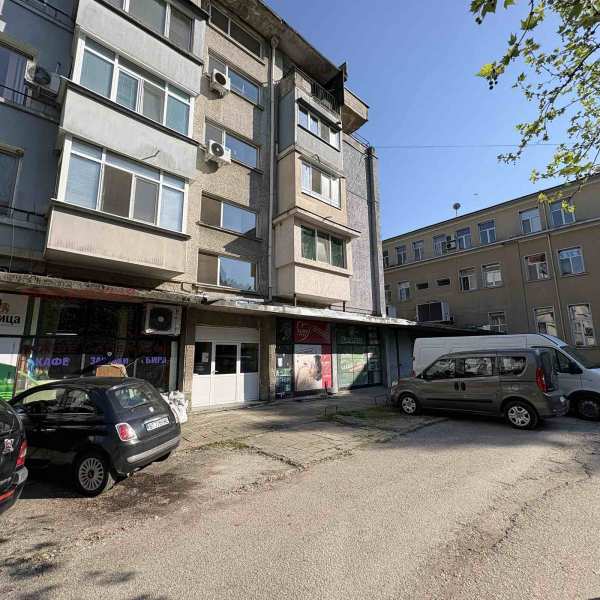 Дава под наем магазин, гр. горна оряховица, област велико търново