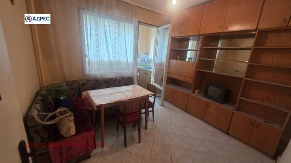 Дава под наем 1-стаен, гр. плевен, широк център