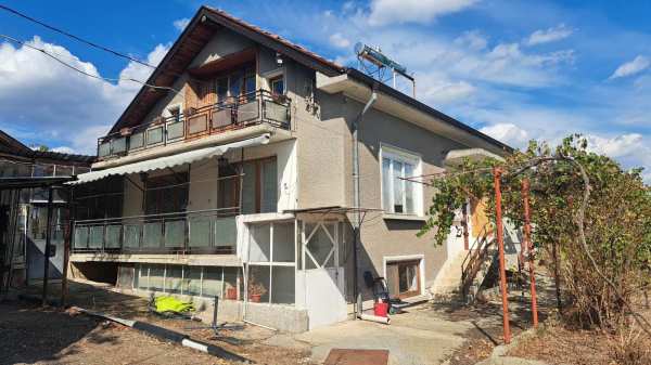 Продава къща, с. богомилово, област стара загора